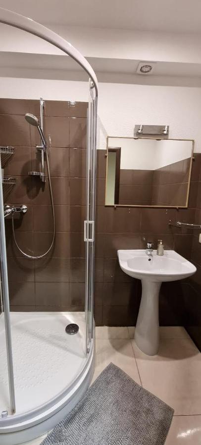 Cd Apartments Large 120 M Вентспилс Екстериор снимка